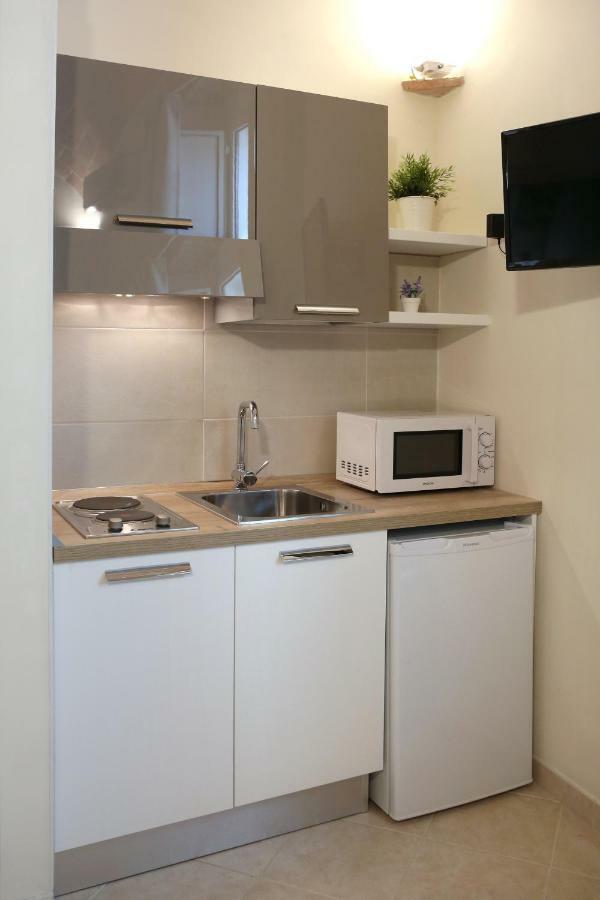טרמולי Victoria Royal Apartments & Rooms מראה חיצוני תמונה