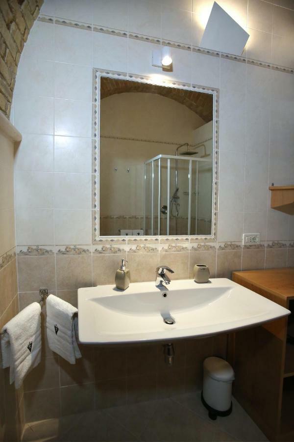 טרמולי Victoria Royal Apartments & Rooms מראה חיצוני תמונה