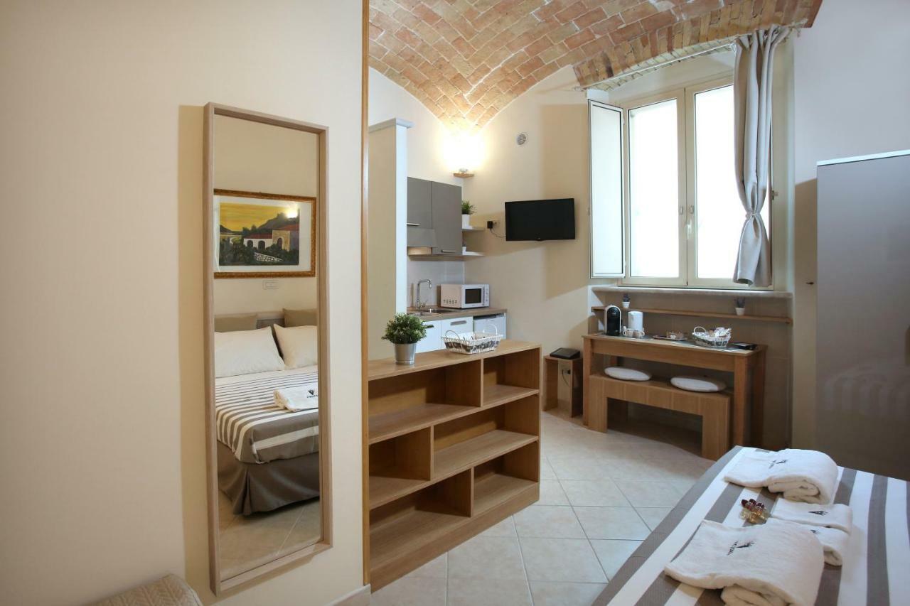 טרמולי Victoria Royal Apartments & Rooms מראה חיצוני תמונה