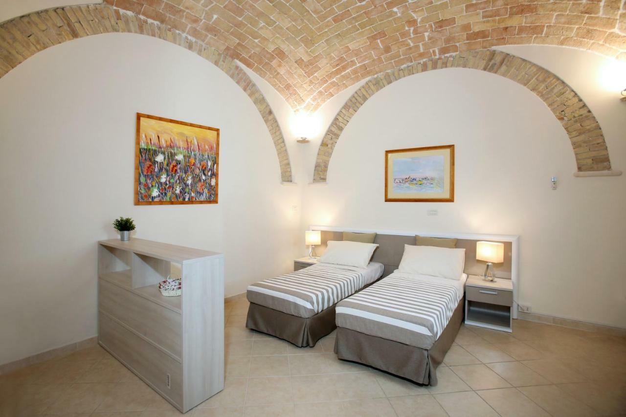 טרמולי Victoria Royal Apartments & Rooms מראה חיצוני תמונה