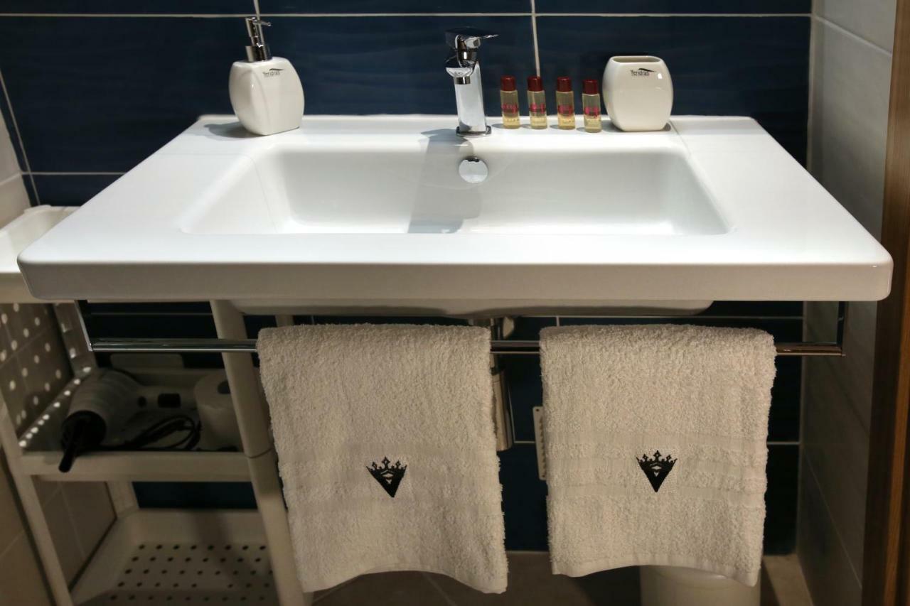 טרמולי Victoria Royal Apartments & Rooms מראה חיצוני תמונה