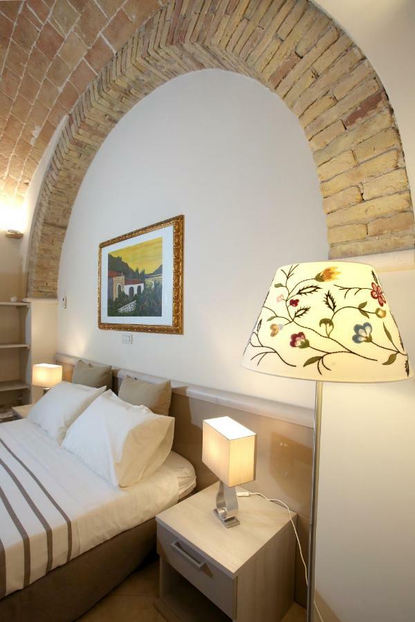 טרמולי Victoria Royal Apartments & Rooms מראה חיצוני תמונה