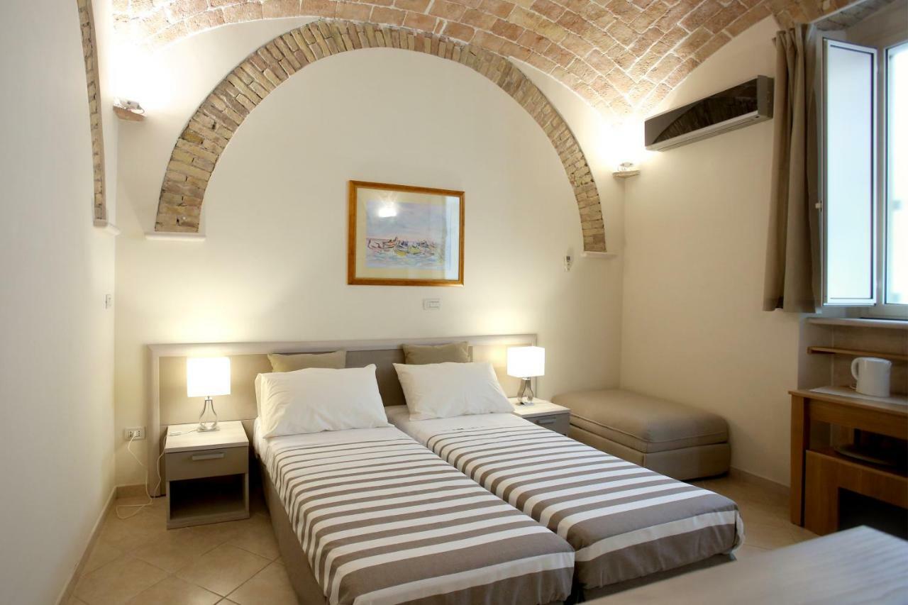 טרמולי Victoria Royal Apartments & Rooms מראה חיצוני תמונה
